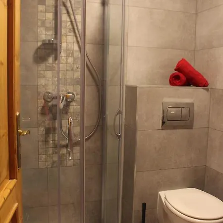 Δωμάτια σε οικογενειακή κατοικία Kapi-spa I